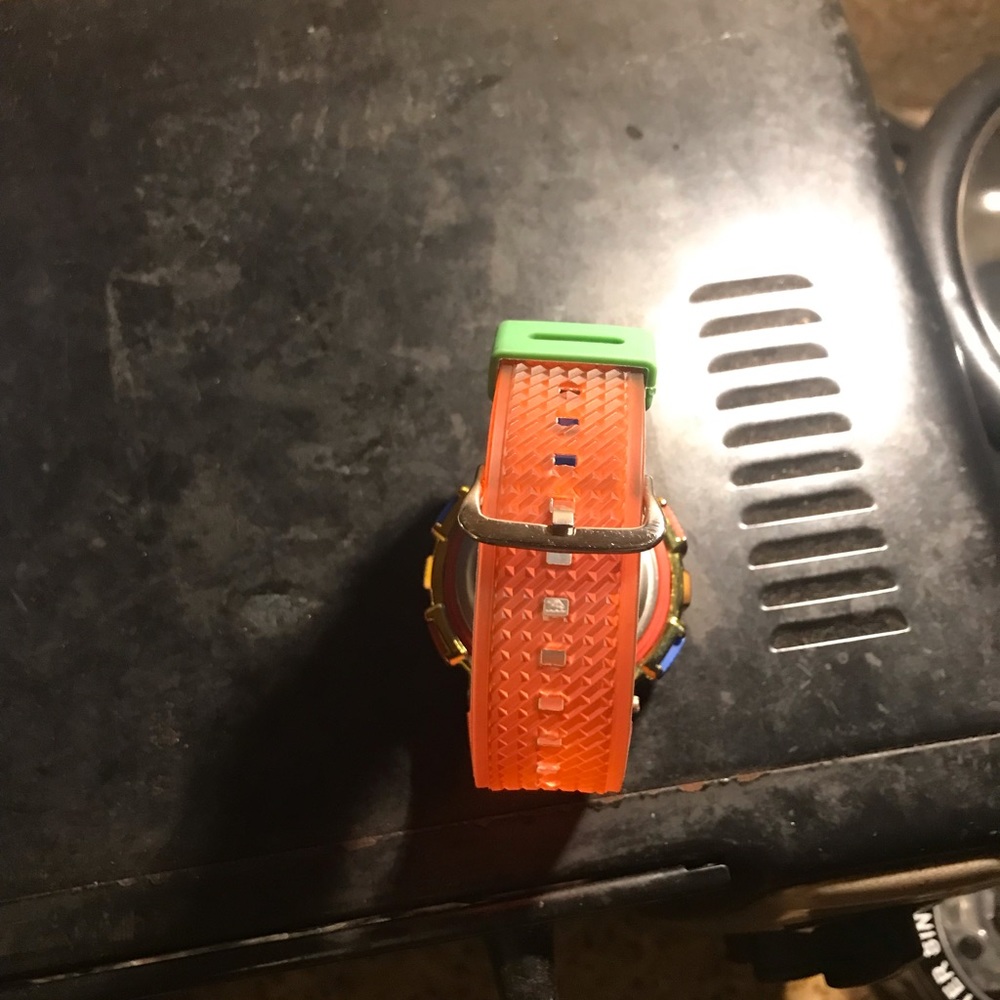 Colorful watch - Picture 2 of 2